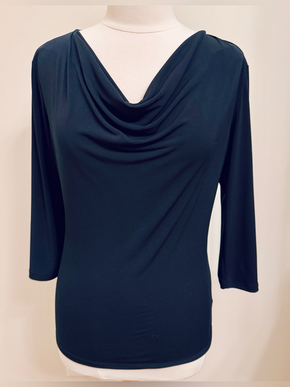 Ellen Tracy Dark Navy Blue SZ Classic Minimalist Sophisticated Career Top